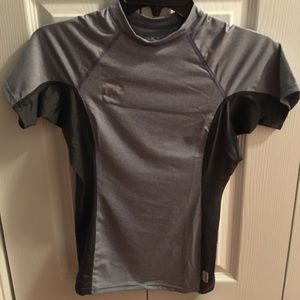 NWT Small O’Neill Hybrid Hyperdry Rash Guard